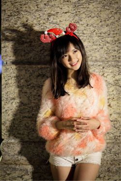 全祼美女