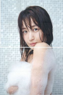 美女被揉胸
